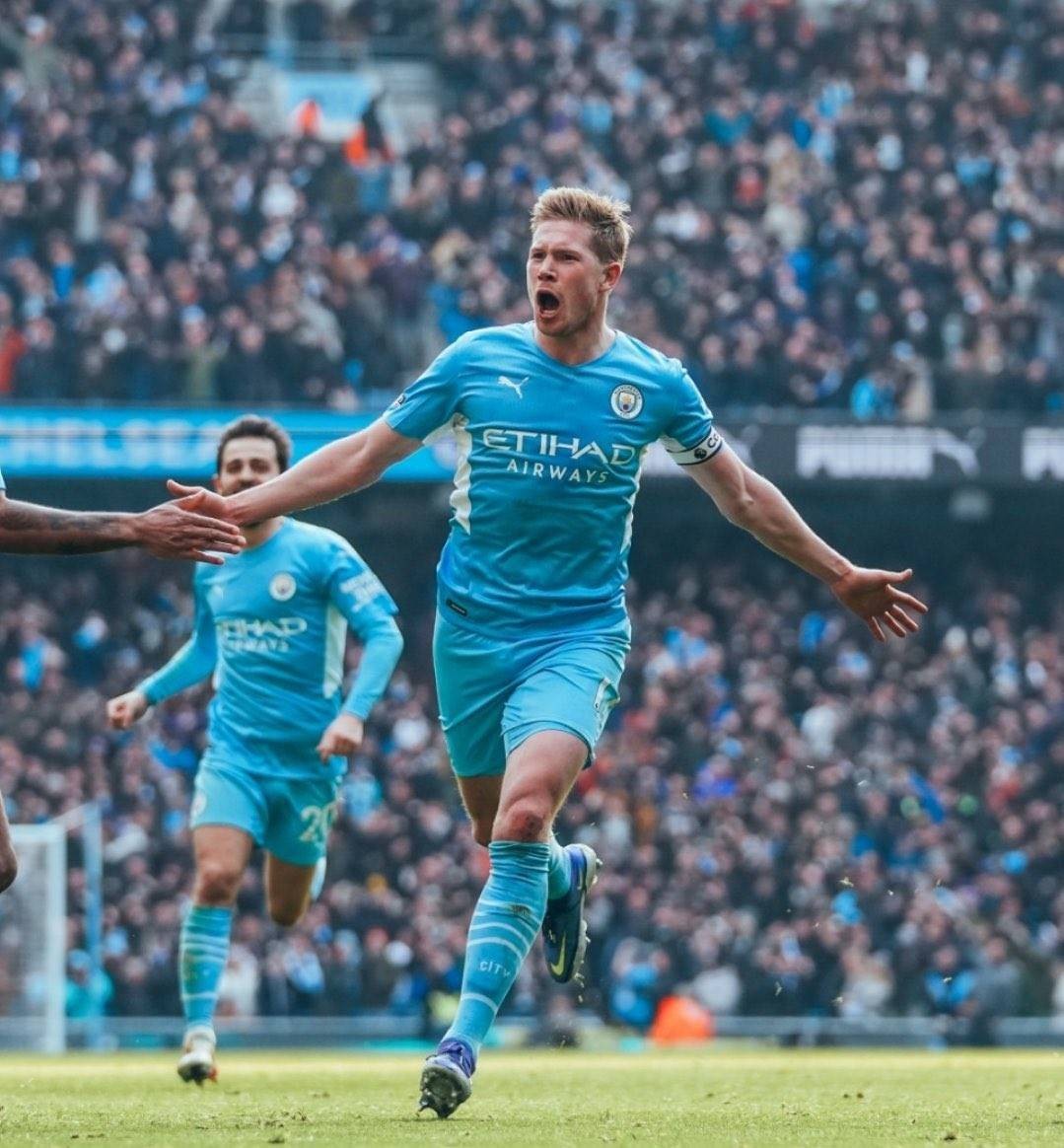 米体：劳塔罗近6个月奔波10.4万公里参加比赛，能绕地球三圈